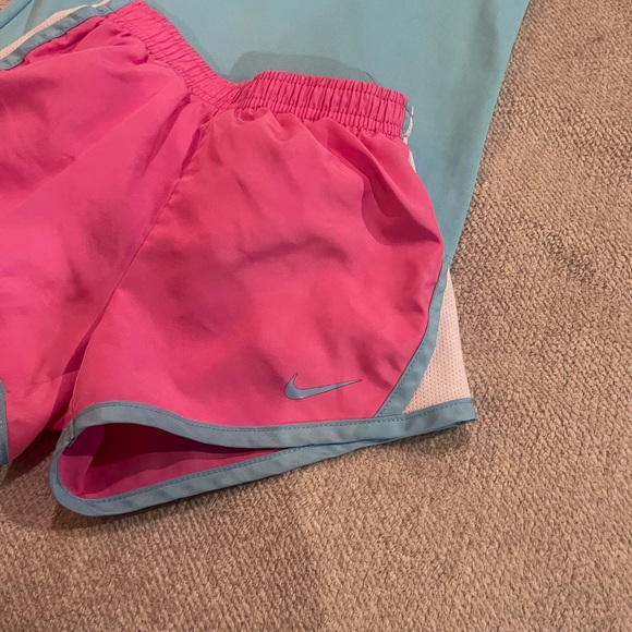 Nike Girls Matching Set - Picture 2 of 3